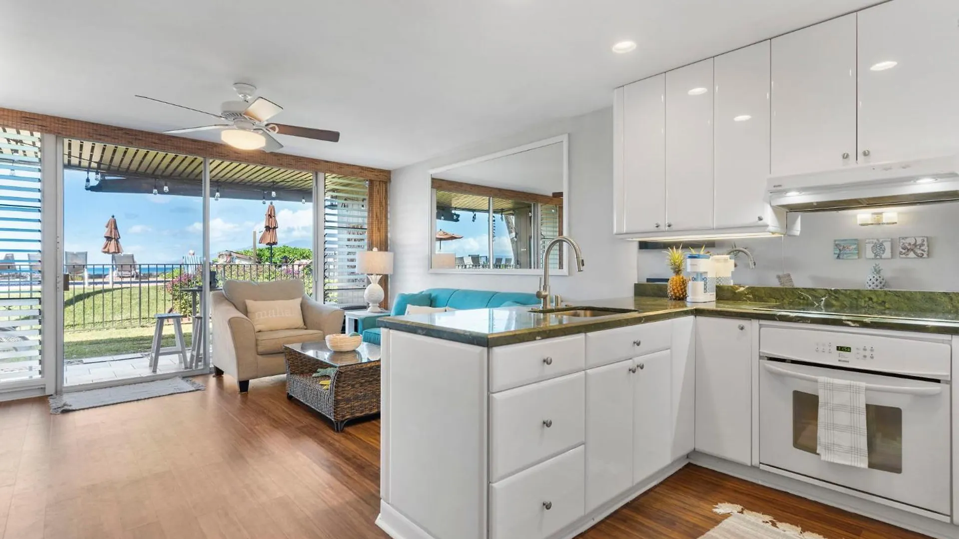 Modern Oceanfront Beach Hale Kai 1Bed Kahana