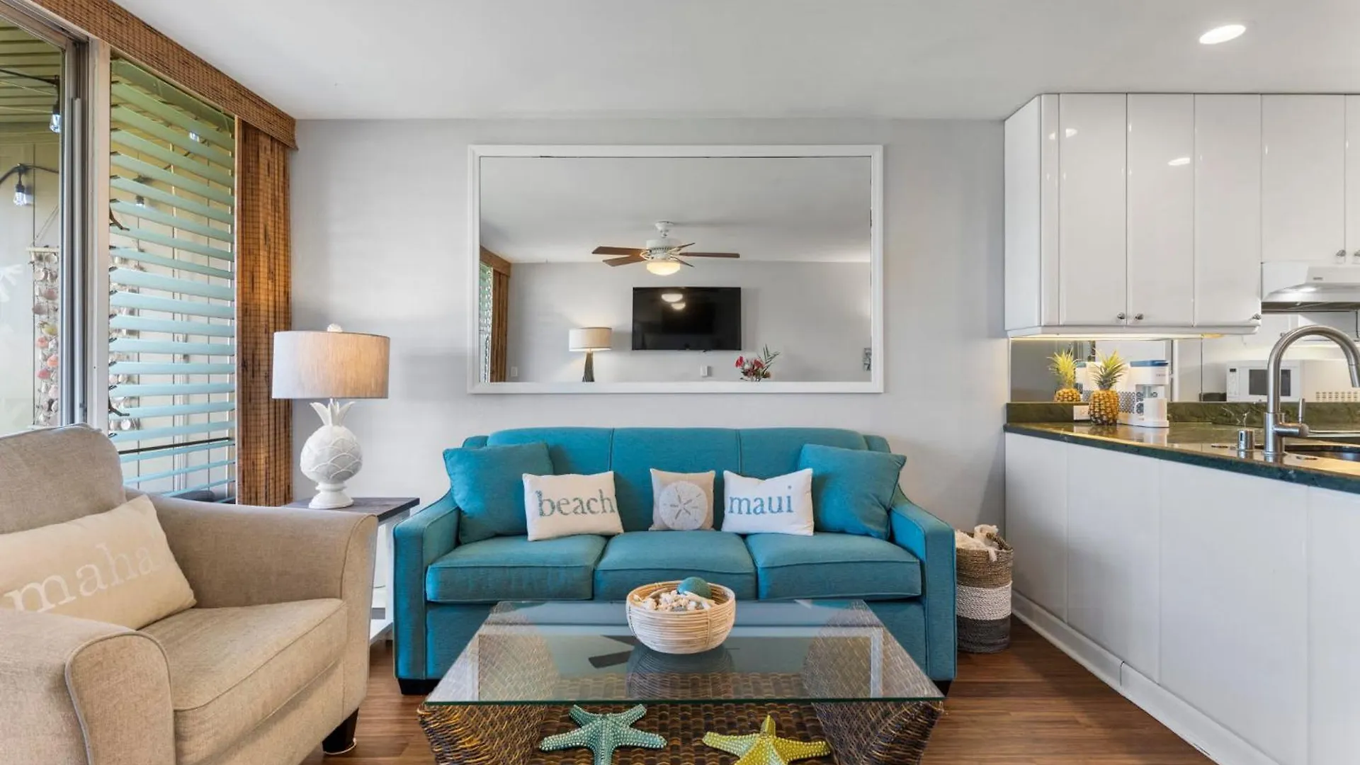 Modern Oceanfront Beach Hale Kai 1Bed Kahana Holiday home