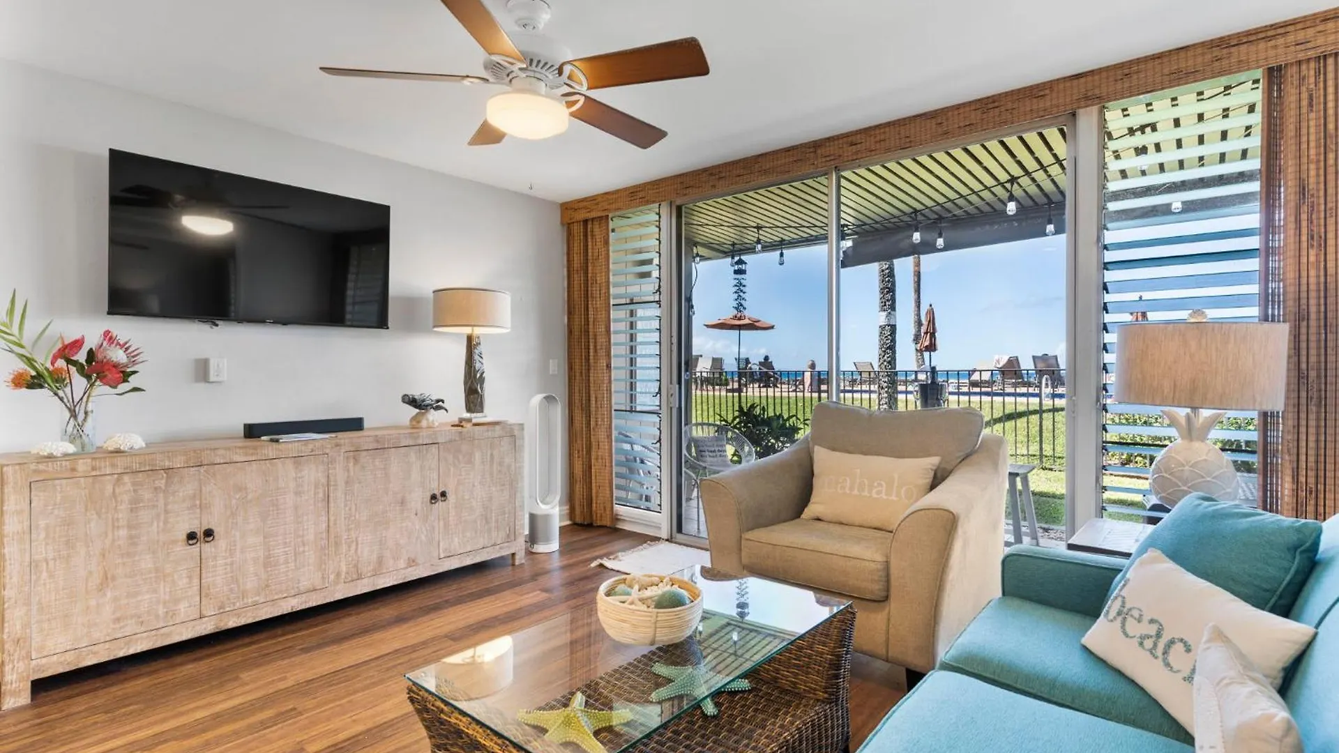 Modern Oceanfront Beach Hale Kai 1Bed Kahana United States