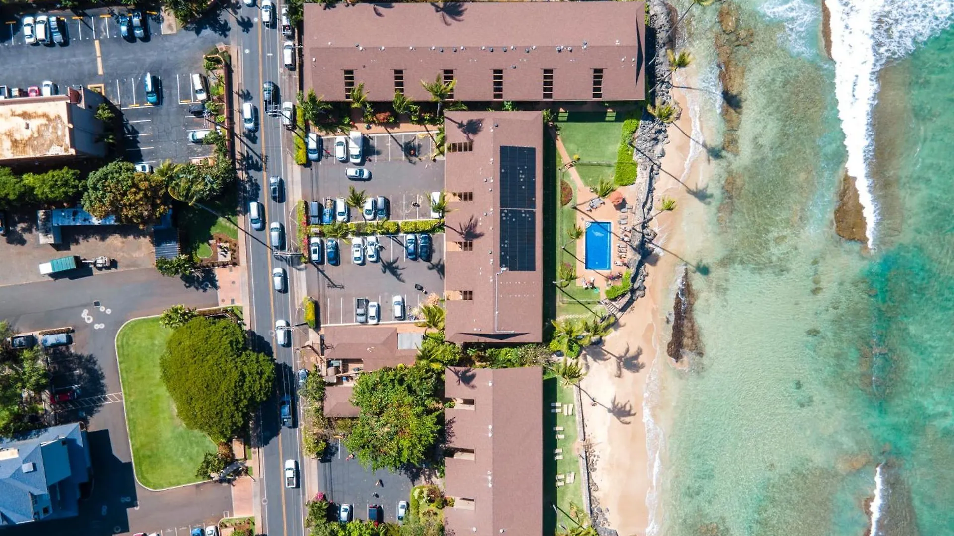 Modern Oceanfront Beach Hale Kai 1Bed Kahana Holiday home
